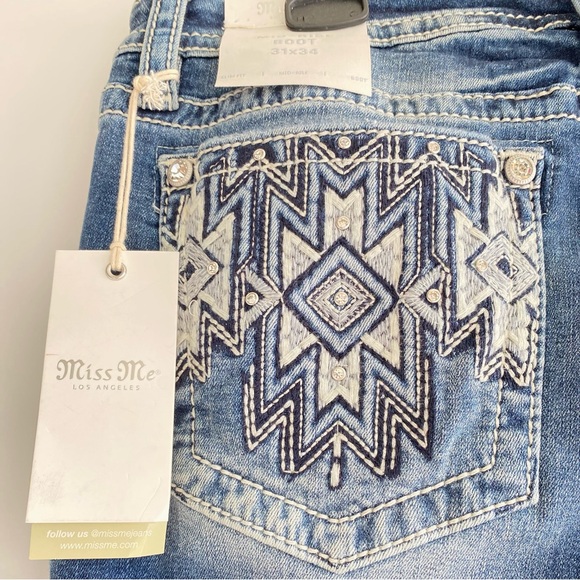 Miss Me Women's Jeans 31X34 Mid-Rise Bootcut Aztec Embroidered Diamond NWT - Picture 4 of 14